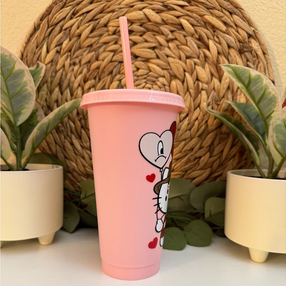 Hello Kitty Bad Bunny Benito Cup - Valentines - Picture 2 of 6